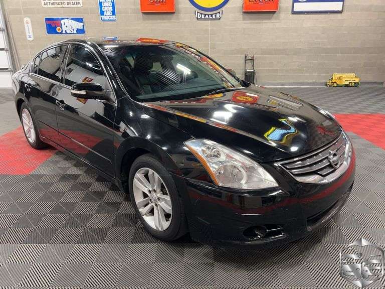 2010 Nissan Altima SR